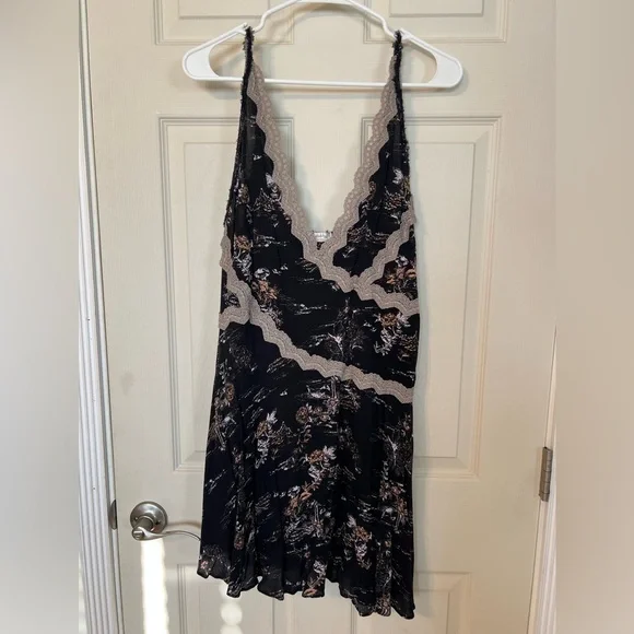 FP Slip My Mind Printed Trapeze - Picture 4 of 7